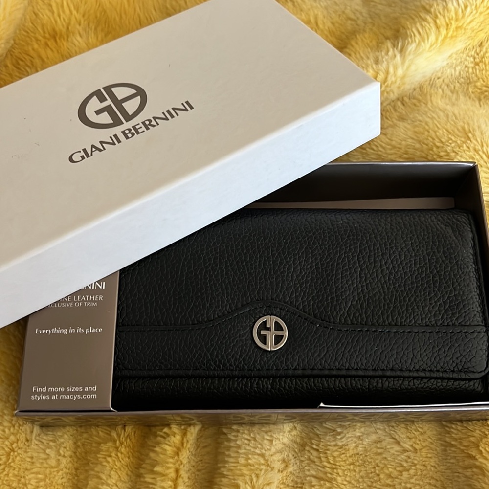 Giani Bernie Safiano black wallet